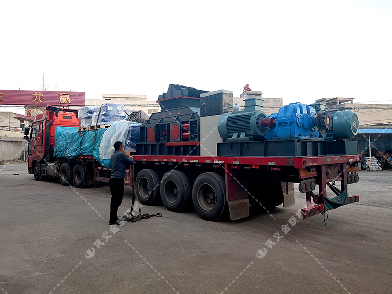 2PGY1200x800鵝卵石液壓對輥麻豆成人精品發往重慶